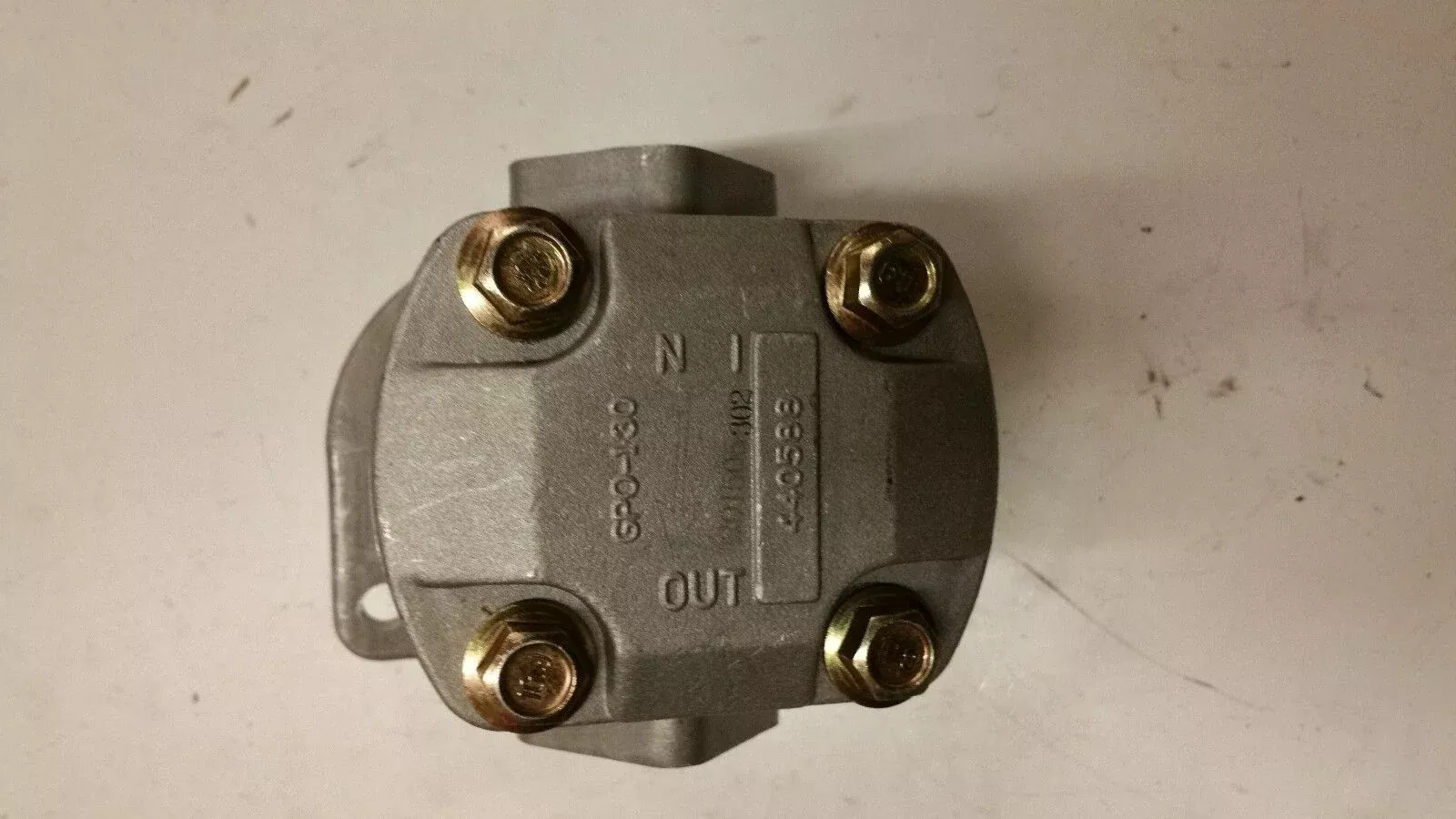 38180-76100 New Kubota L2350F Hydraulic Oil Pressure Pump